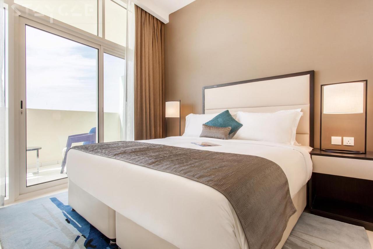 Staycae Holiday Homes - Tower 108 Dubai Bagian luar foto