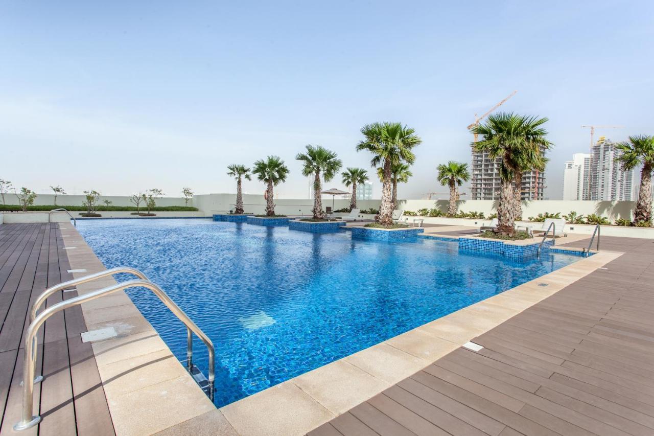 Staycae Holiday Homes - Tower 108 Dubai Bagian luar foto